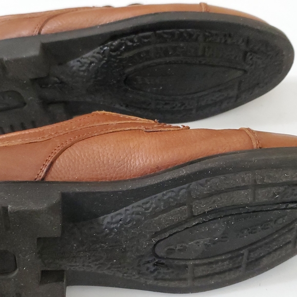 Shoes - Picture 4 of 5